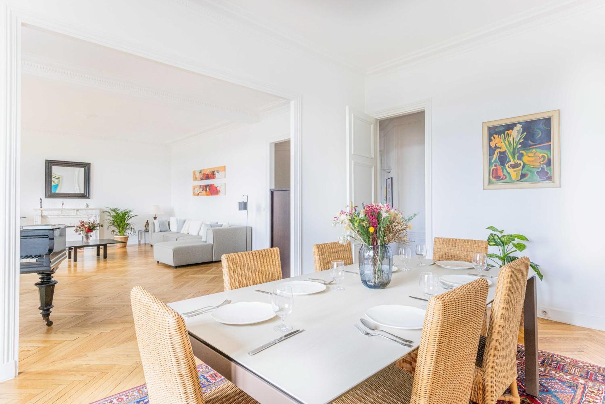 Exceptional - 3br-7p- Auteuil Apartment